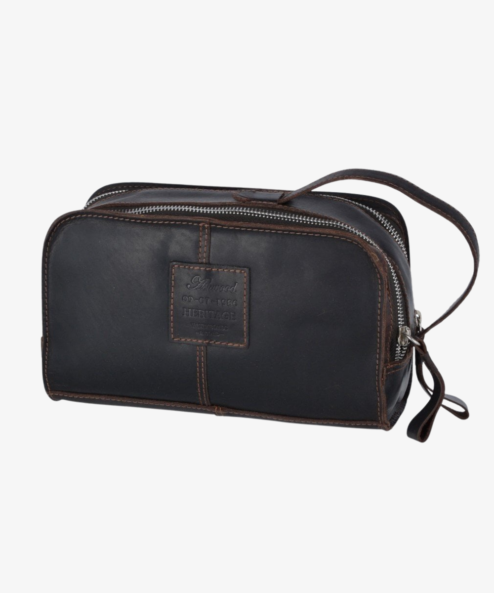 Lädernecessär i Oily Hunter Leather, Brun