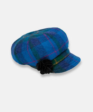 Newsboy Cap i 100% ull – Blå tartan med blomdetalj