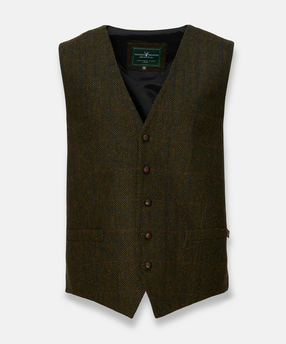 Tweedväst i äkta irländsk ull – Olivgrön med diskret röd ruta